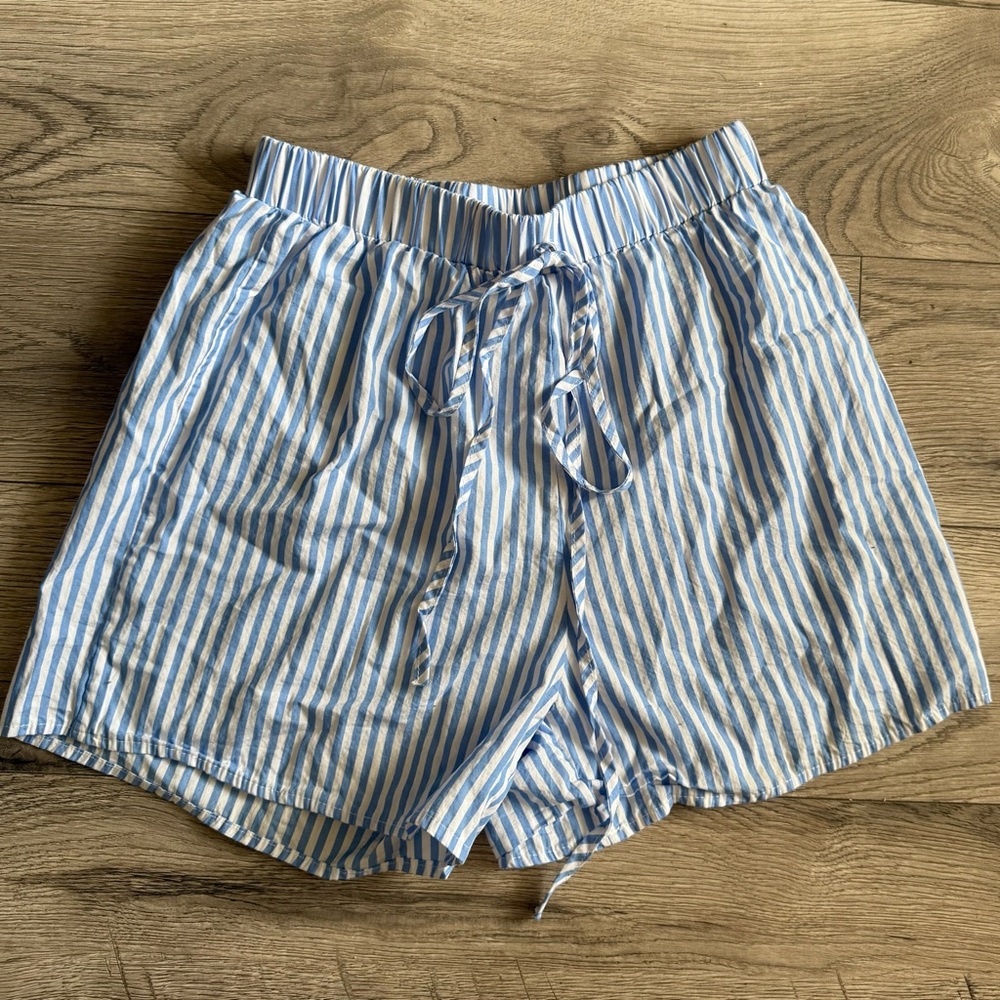 SHEIN High Waist Blue and White Striped Shorts